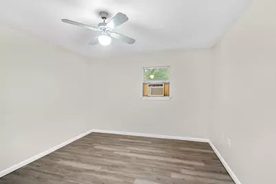 201 930 Private Rd, Taylor, TX 76574 - Photo 22