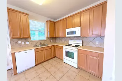 16100 S Great Oaks Drive #302, Round Rock, TX 78681 - Photo 10