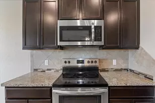 829 Ibis Falls Loop, Jarrell, TX 76537 - Photo 12