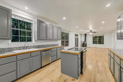 104 Upolu Court, Bastrop, TX 78602 - Photo 8