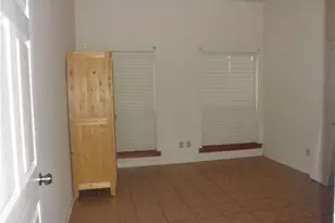 109 W 38th St, Austin, TX 78705 - Photo 14