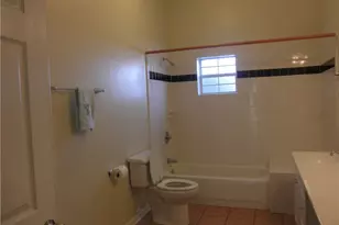 109 W 38th St, Austin, TX 78705 - Photo 10