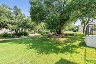 121 Larkspur Ln, Georgetown, TX 78633 - Photo 22