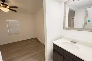 4501 Witham Ln, Austin, TX 78745 - Photo 8