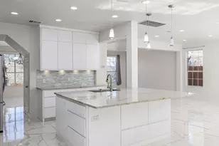 7730 Lakewood Dr, Austin, TX 78750 - Photo 10