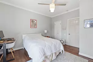 802 S 1st St, Austin, TX 78704 - Photo 16