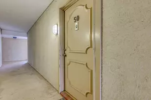 910 Duncan Ln, Austin, TX 78705 - Photo 4