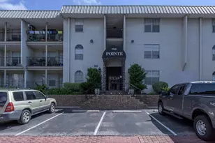 910 Duncan Ln, Austin, TX 78705 - Photo 2