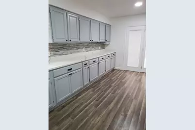 703 Meadow Creek Drive, Pflugerville, TX 78660 - Photo 6