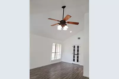 703 Meadow Creek Drive, Pflugerville, TX 78660 - Photo 12