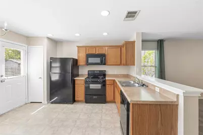 221 Ames Cove, Kyle, TX 78640 - Photo 12