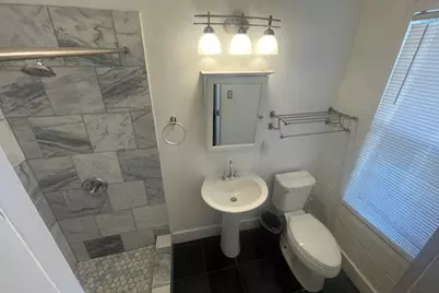 1105 E 6th Street #B, Austin, TX 78702 - Photo 4