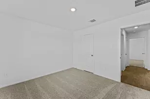 663 Ebbsfleet Dr, Uhland, TX 78640 - Photo 8
