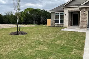 5625 St Charles Dr, Belton, TX 76513 - Photo 2