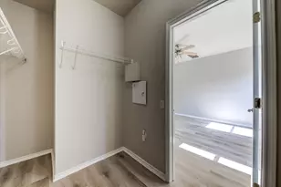 10913 Long Summer Dr, Austin, TX 78754 - Photo 12