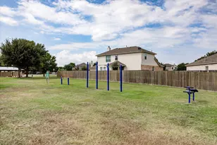 10913 Long Summer Dr, Austin, TX 78754 - Photo 24