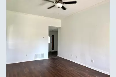 107 Hague Street, Hutto, TX 78634 - Photo 4