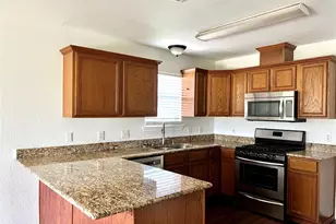 107 Hague St, Hutto, TX 78634 - Photo 6