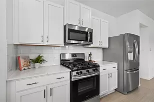 101 Sunrise Oak Cv, Georgetown, TX 78628 - Photo 4