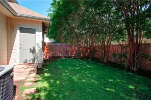 2920 Thrushwood Dr, Austin, TX 78757 - Photo 22