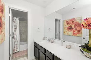 22604 Maidengrass Ln, Lago Vista, TX 78645 - Photo 10