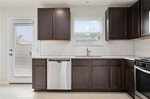 18014 Lungo St, Pflugerville, TX 78660 - Photo 4