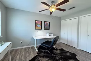 208 Skyloop Dr, Austin, TX 78745 - Photo 16