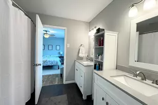 208 Skyloop Dr, Austin, TX 78745 - Photo 18