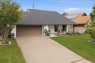 208 Skyloop Dr, Austin, TX 78745 - Photo 32