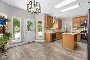 112 McLeod, Cedar Creek, TX 78612 - Photo 14