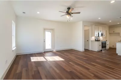 315 String Prairie Way, Smithville, TX 78957 - Photo 4