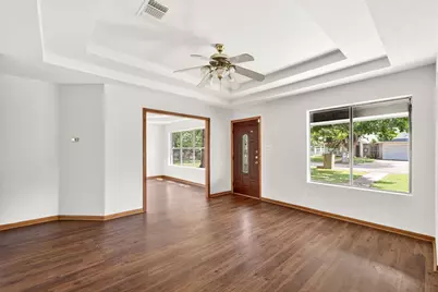 903 Travis Street, Lockhart, TX 78644 - Photo 6