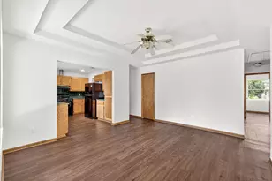 903 Travis St, Lockhart, TX 78644 - Photo 6