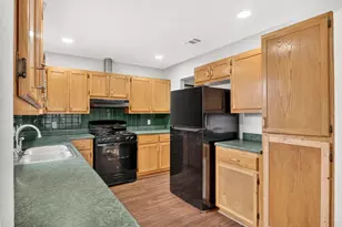 903 Travis St, Lockhart, TX 78644 - Photo 16
