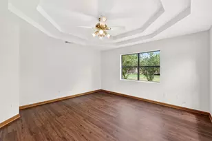 903 Travis St, Lockhart, TX 78644 - Photo 12