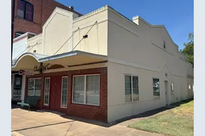 305 Main Street, Smithville, TX 78957 - Photo 2