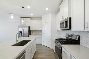 413 Doodle Ln, Hutto, TX 78634 - Photo 4