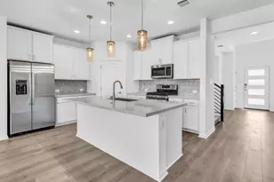 413 Doodle Ln, Hutto, TX 78634 - Photo 2