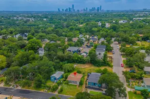 1410 Luna St, Austin, TX 78721 - Photo 4