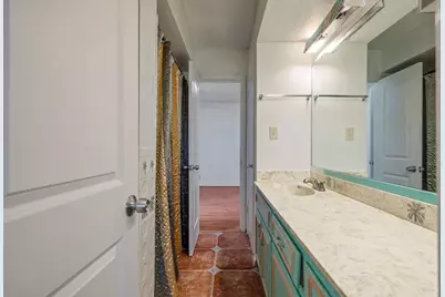 302 Venture Boulevard S, Lago Vista, TX 78645 - Photo 14