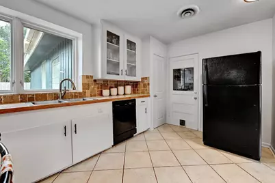 5700 Avenue G, Austin, TX 78752 - Photo 8