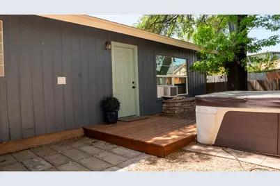 5700 Avenue G, Austin, TX 78752 - Photo 16