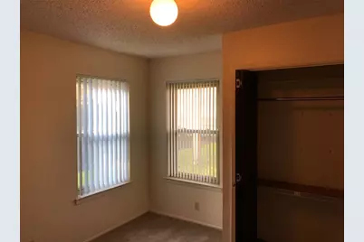 914 W Meadowmere Lane, Austin, TX 78758 - Photo 10