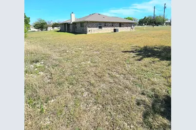 208 Settlers Ridge Ridge, Bertram, TX 78605 - Photo 4