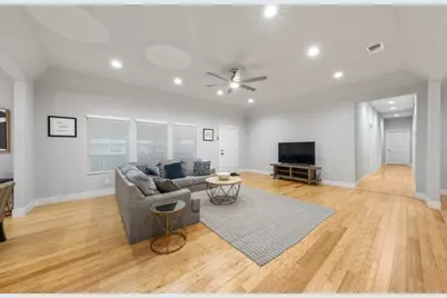 422 E Woodlawn Avenue, San Antonio, TX 78212 - Photo 10