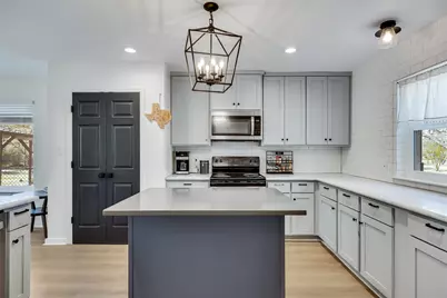 137 W Oak Drive, Cedar Creek, TX 78612 - Photo 12