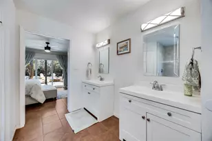 137 W Oak Dr, Cedar Creek, TX 78612 - Photo 24