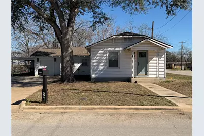 521 S Oak Avenue, Luling, TX 78648 - Photo 1