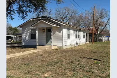 521 S Oak Avenue, Luling, TX 78648 - Photo 2