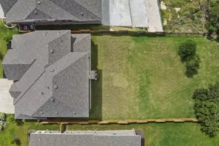 2233 Bellisa Vis Dr, Leander, TX 78641 - Photo 36